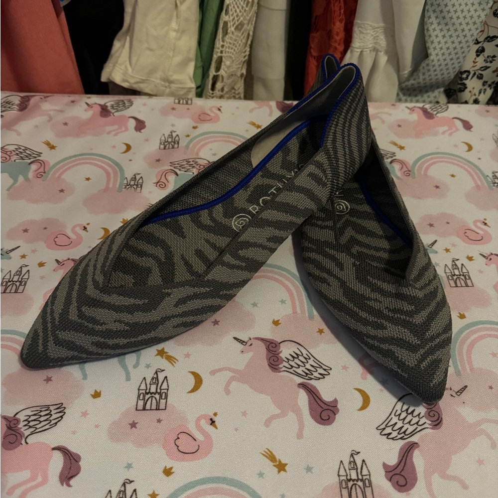 Rothy’s Gray Zebra The Point EUC Size 11
